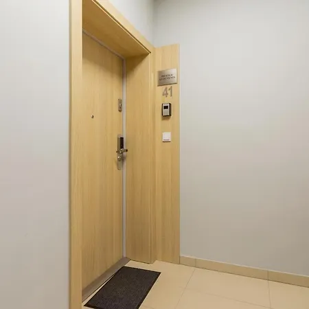 Apartment Mogilska By Renters Prestige Krakau