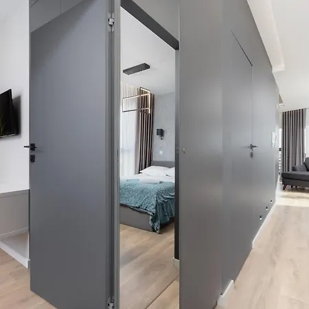 Mogilska By Renters Prestige Apartment *
