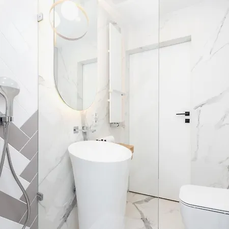 Apartment Mogilska By Renters Prestige