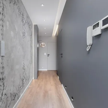 Mogilska By Renters Prestige Apartment *