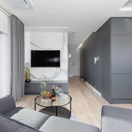 Apartment Mogilska By Renters Prestige Krakau